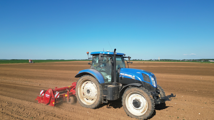 The AG501 Pro supports a wide range of guide line designs and can deliver operational accuracy of up to 2.5 cm.